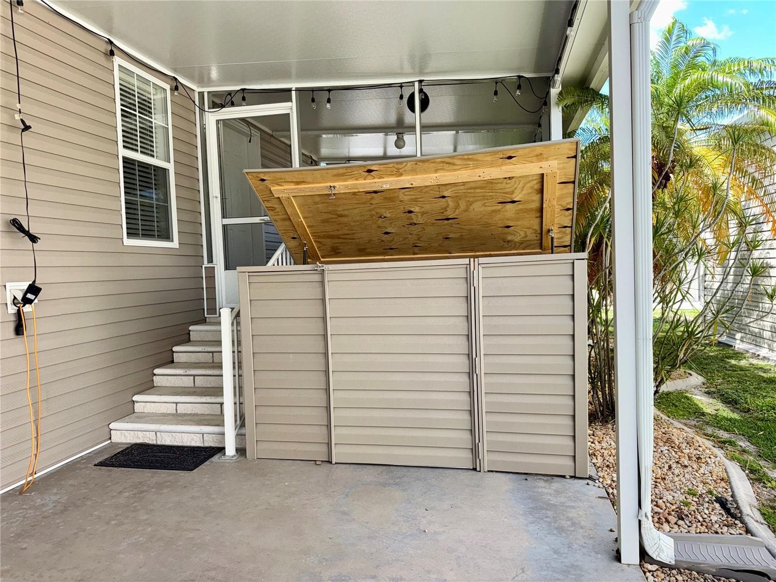 Storage - 2100 KINGS HWY #742, PORT CHARLOTTE
