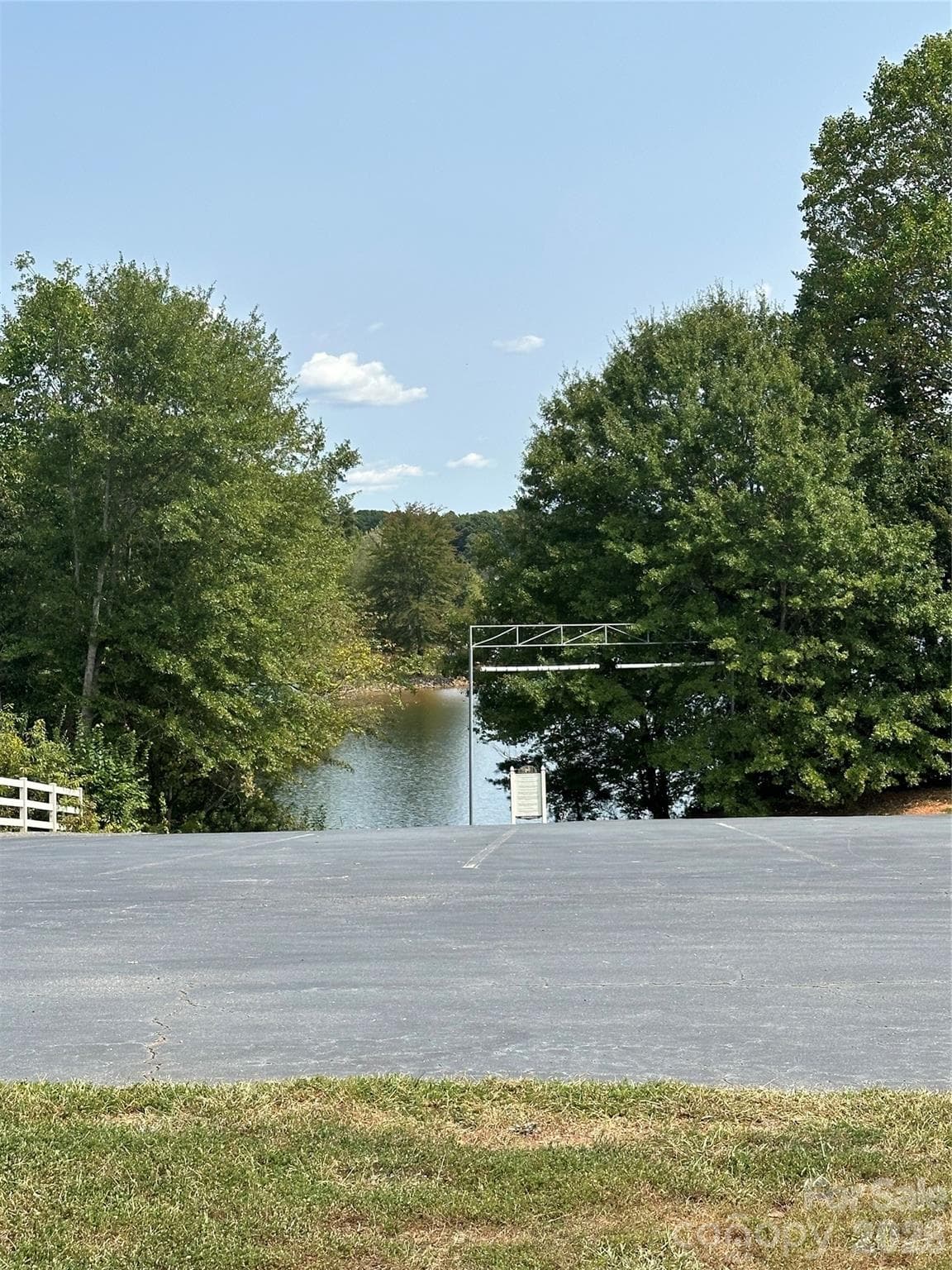 Private boat launch area for Sandpiper Bay residents - Denver