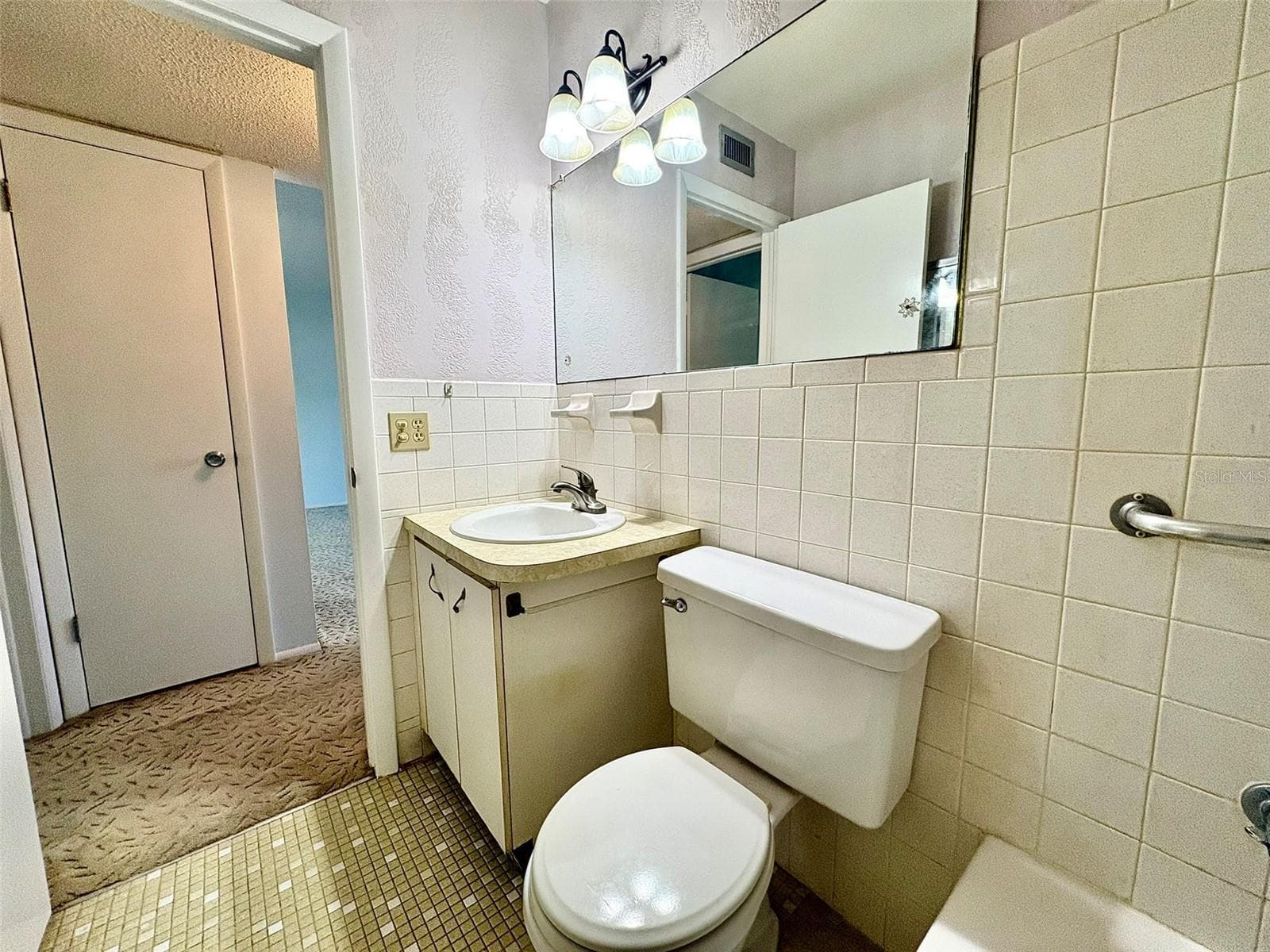 Condominium at 2428 COLUMBIA DR #36, CLEARWATER, photo 20 of 43