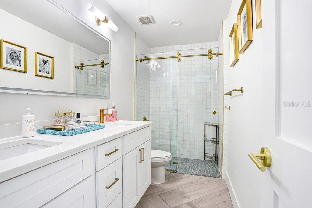 Guest Bathroom - 3926 VENETIAN WAY, TAMPA