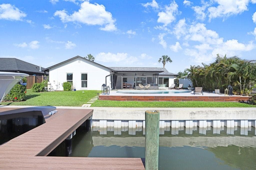 Single Family Residence at 3926 VENETIAN WAY, TAMPA, photo 27 of 39