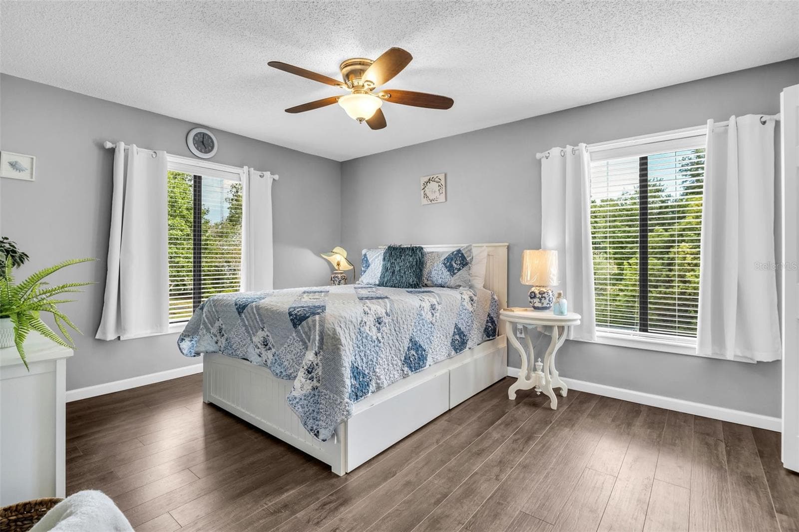 Massive primary en-suite with private nature views~ - 2642 PINE RIDGE WAY S #G2, PALM HARBOR