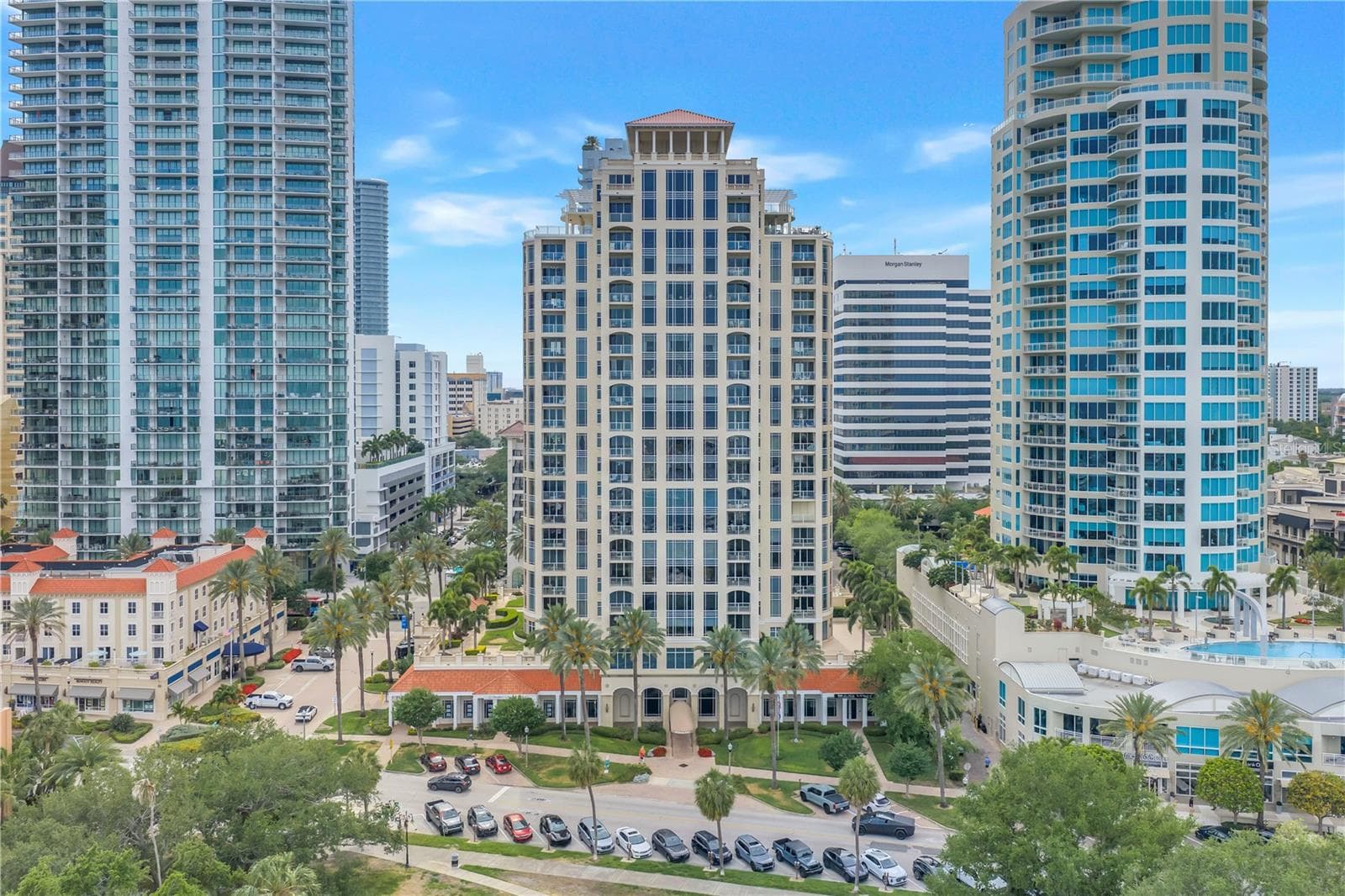 100 BEACH DR NE #702