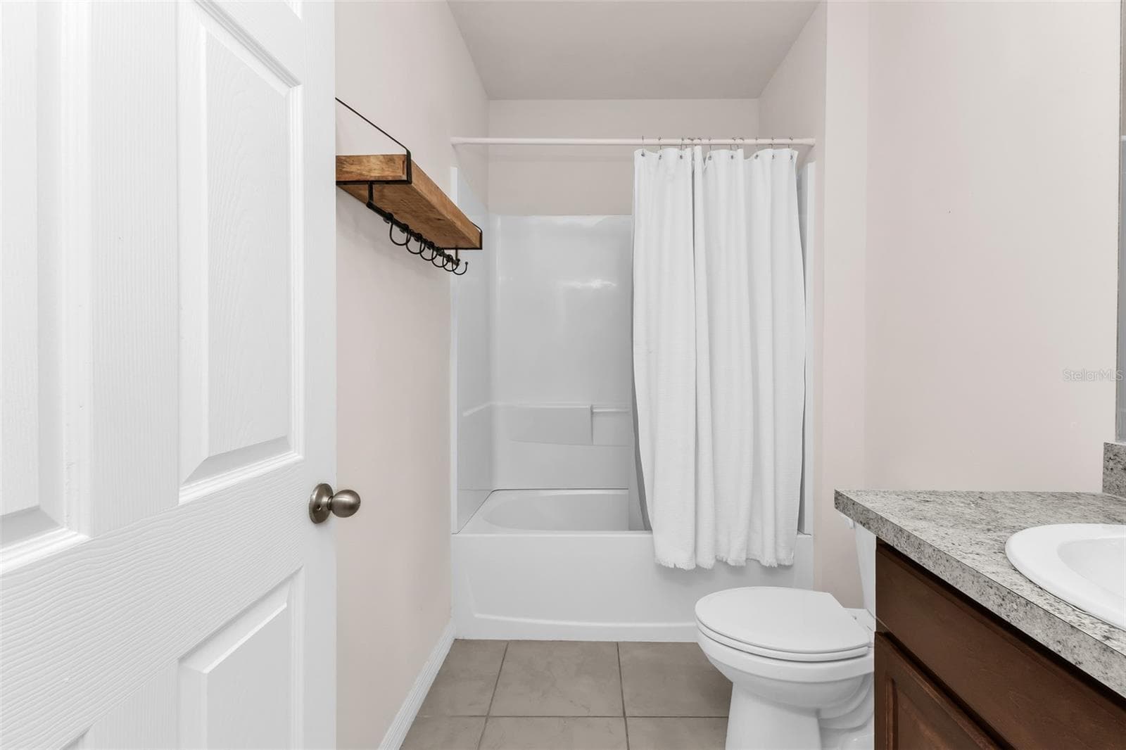 Single Family Residence at 26567 DEEP CREEK BLVD, PUNTA GORDA, photo 28 of 41