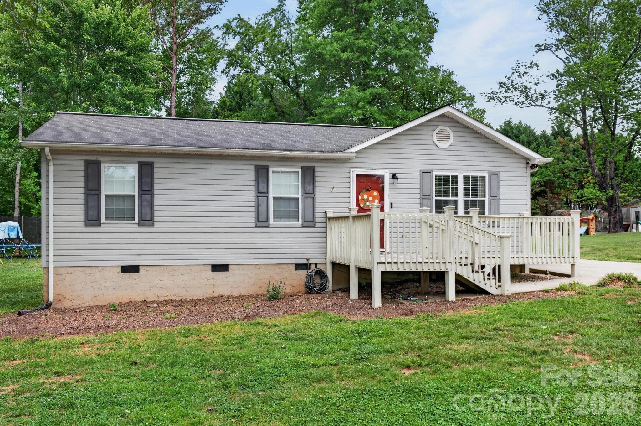 Single Family Residence at Lenoir, photo 2 of 37