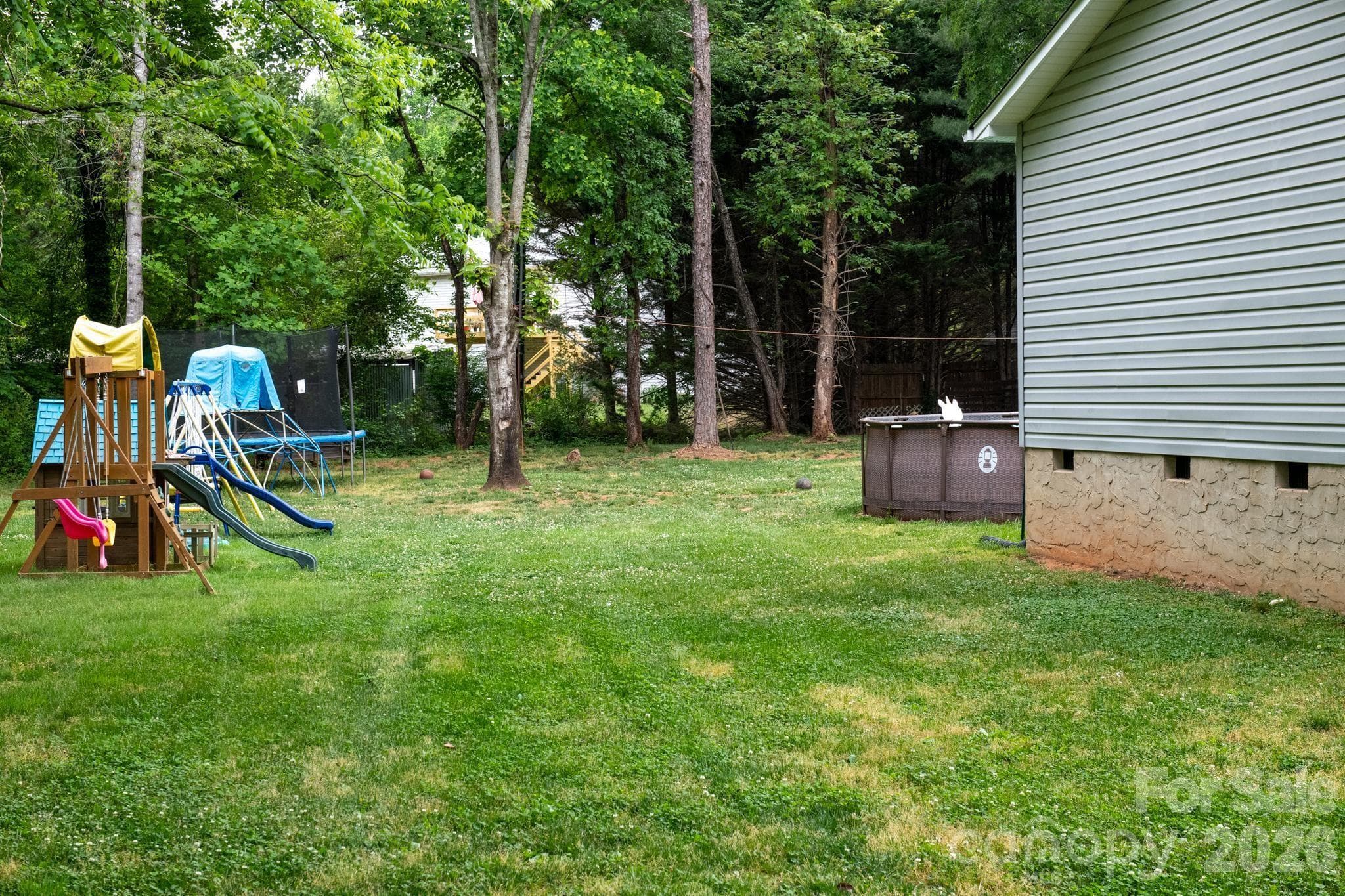 Single Family Residence at Lenoir, photo 5 of 37