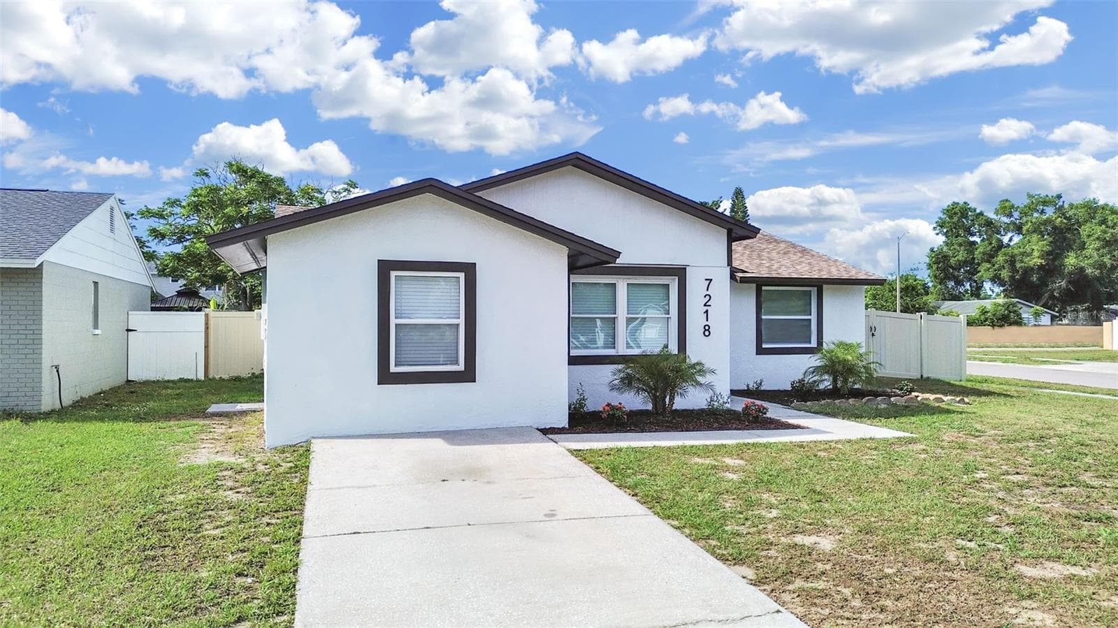 7218 LUNITA CT