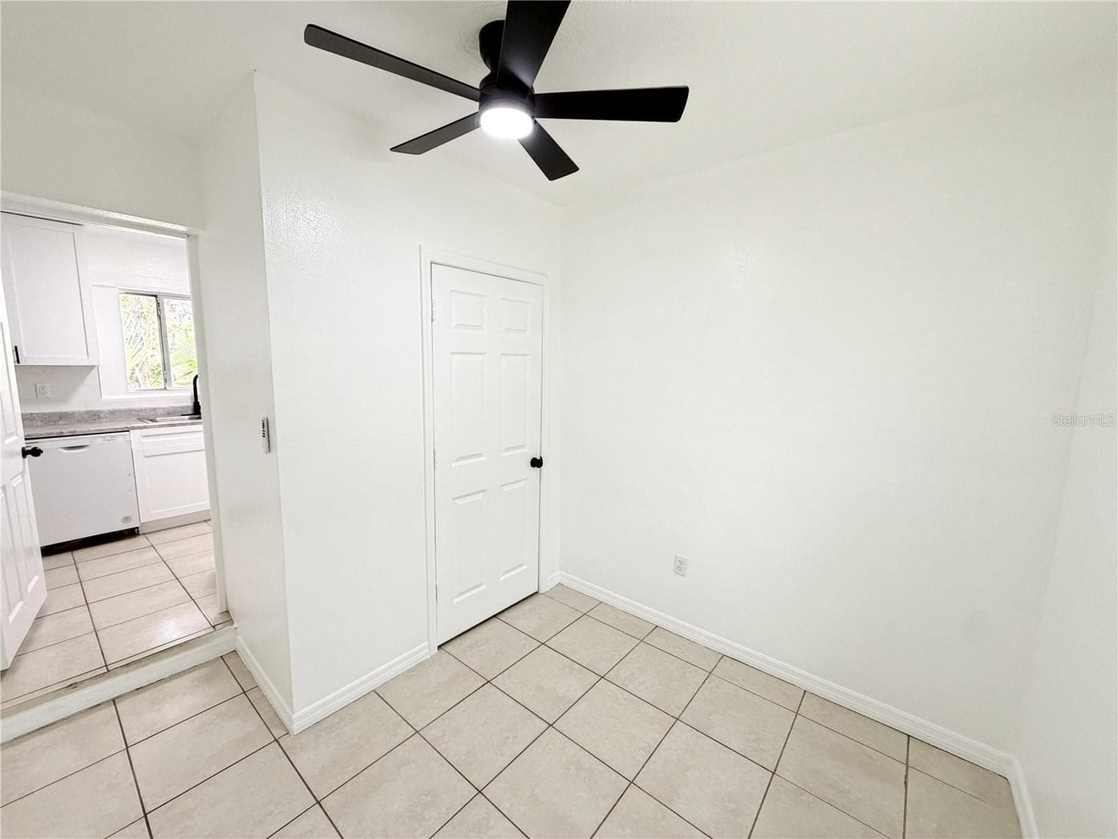 Living Room - 3916 E GENESEE ST, TAMPA