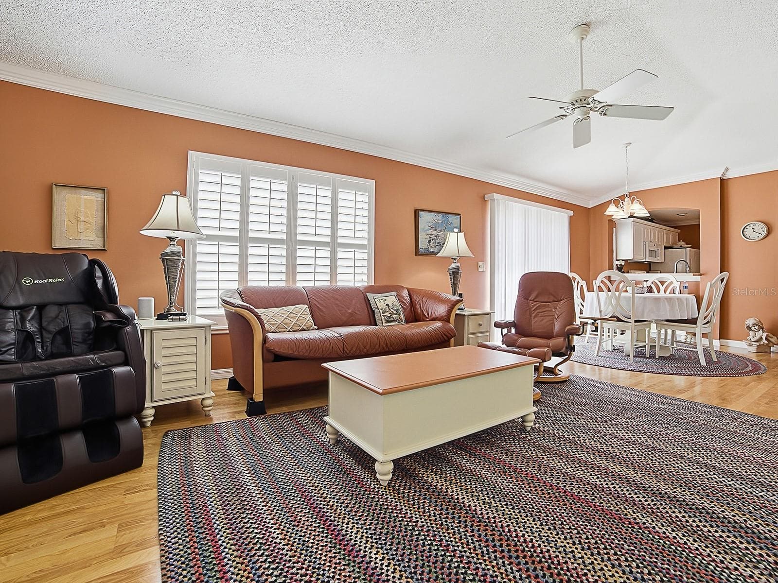 Bright open living room - 7631 SE 170TH LONGVIEW LN, THE VILLAGES