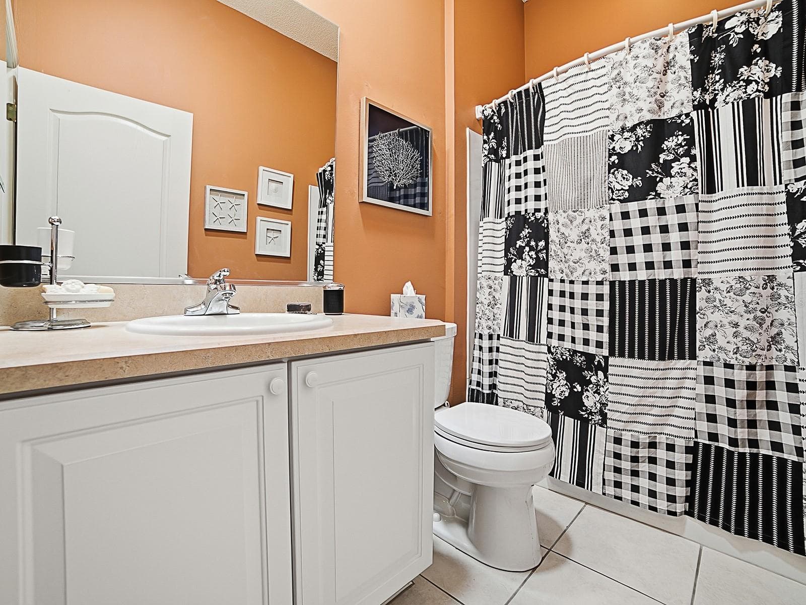 Guest Bath - 7631 SE 170TH LONGVIEW LN, THE VILLAGES