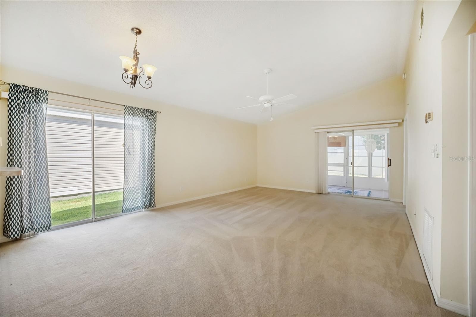 Single Family Residence at 4967 HERON RUN CIR, LEESBURG, photo 9 of 34