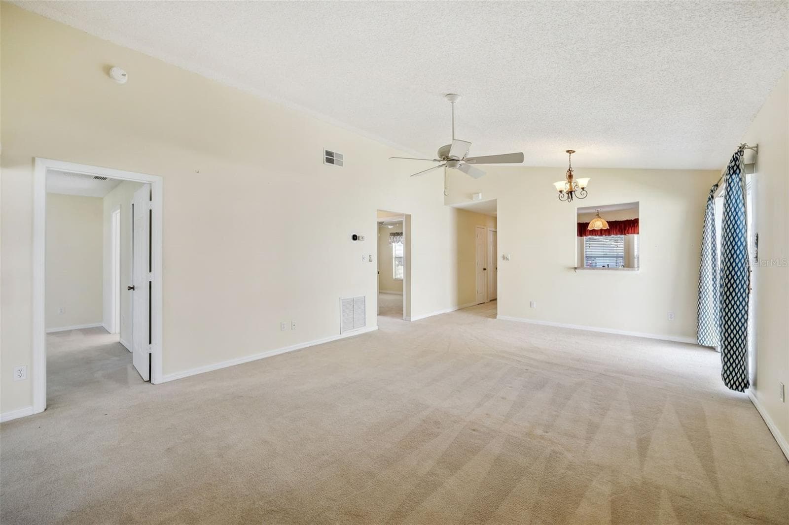 Single Family Residence at 4967 HERON RUN CIR, LEESBURG, photo 11 of 34