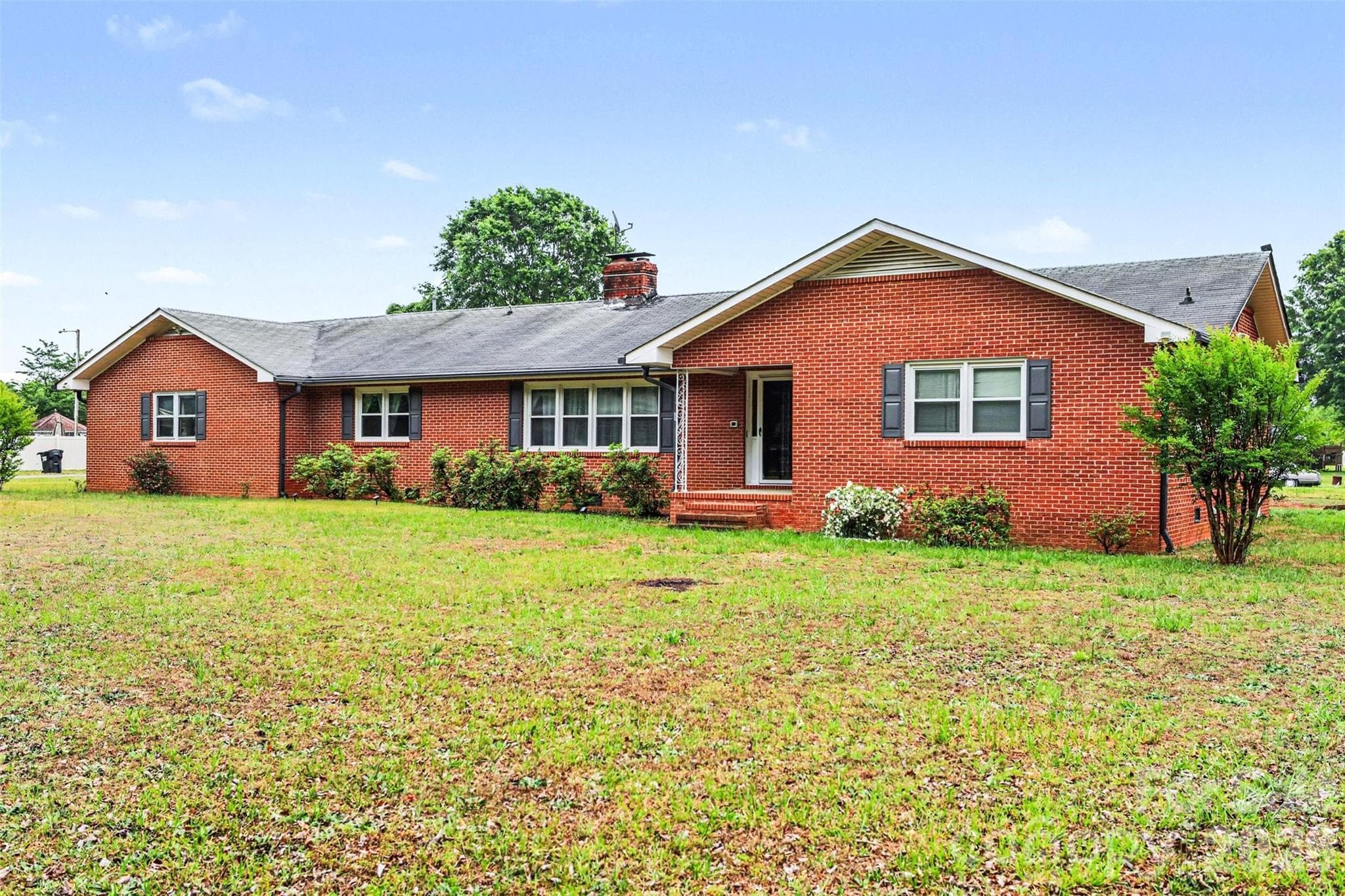 Front side of house - 105 Fox Fire Run, Gastonia