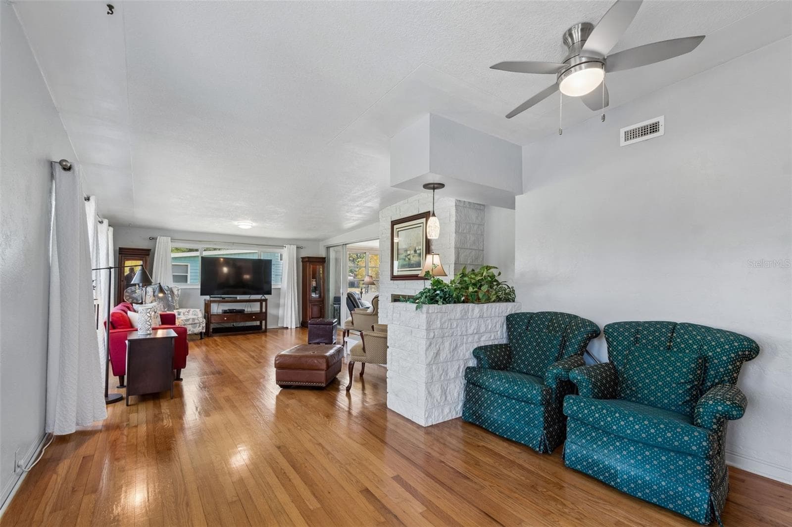 Single Family Residence at 2110 FAIRWAY AVE S, ST PETERSBURG, photo 5 of 62