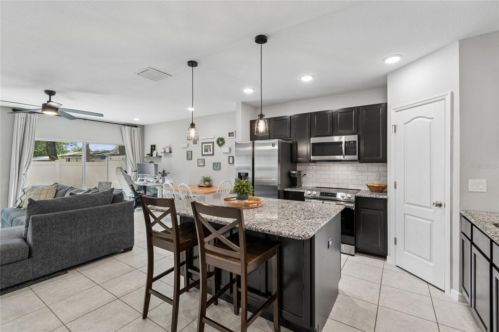 Townhouse at 4733 DEER TRACK ST, TAMPA, photo 4 of 25