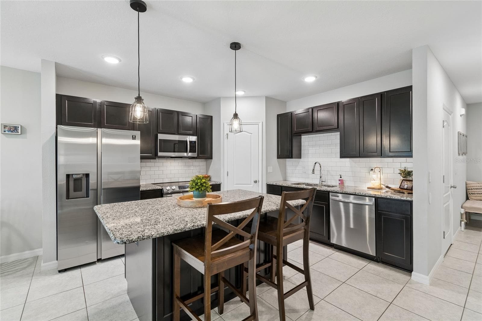 Townhouse at 4733 DEER TRACK ST, TAMPA, photo 5 of 25
