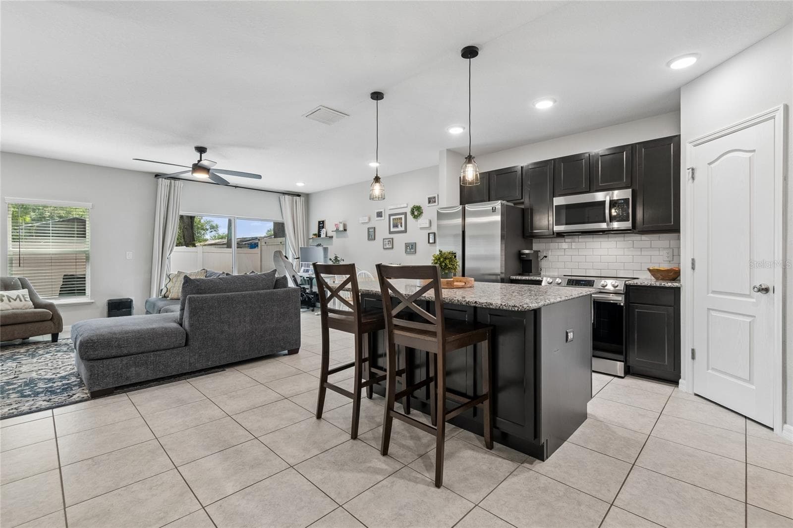 Townhouse at 4733 DEER TRACK ST, TAMPA, photo 7 of 25