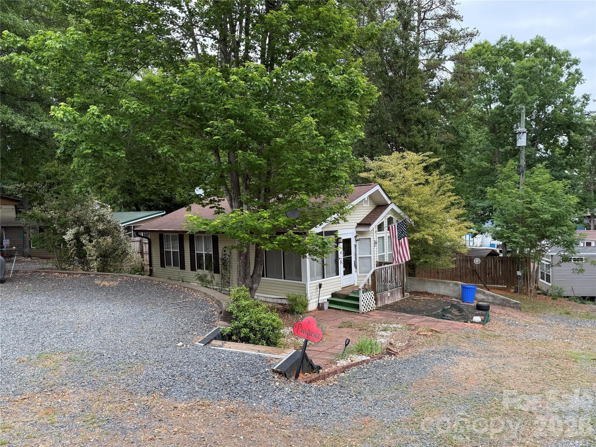 Single Family Residence at 128 Indian Harbor Trail, Mount Gilead, photo 4 of 31