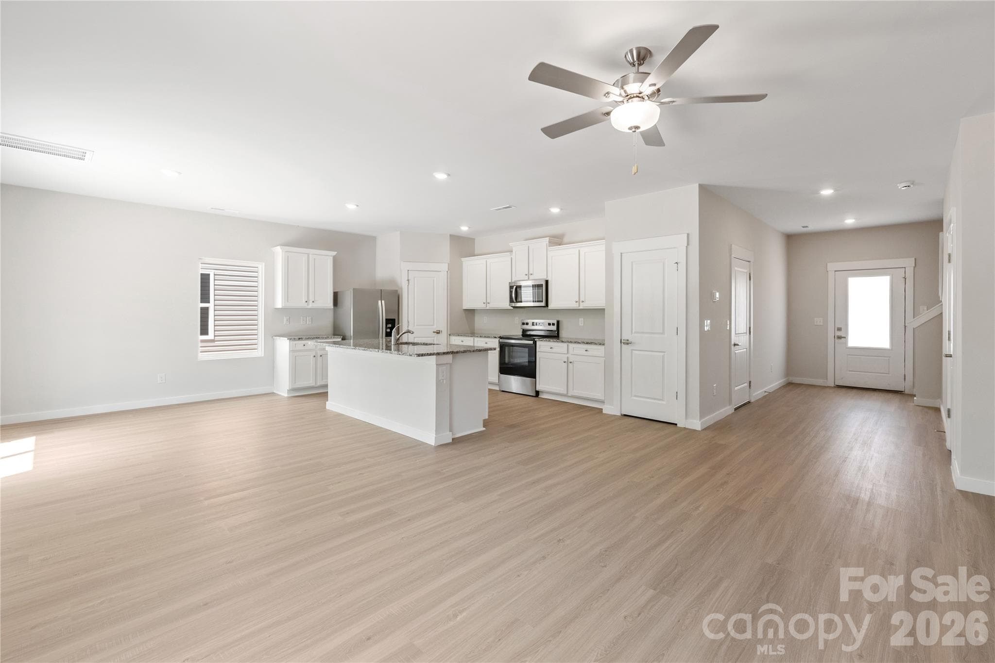 Single Family Residence at 1511 Doran Terrace, Richburg, photo 2 of 16
