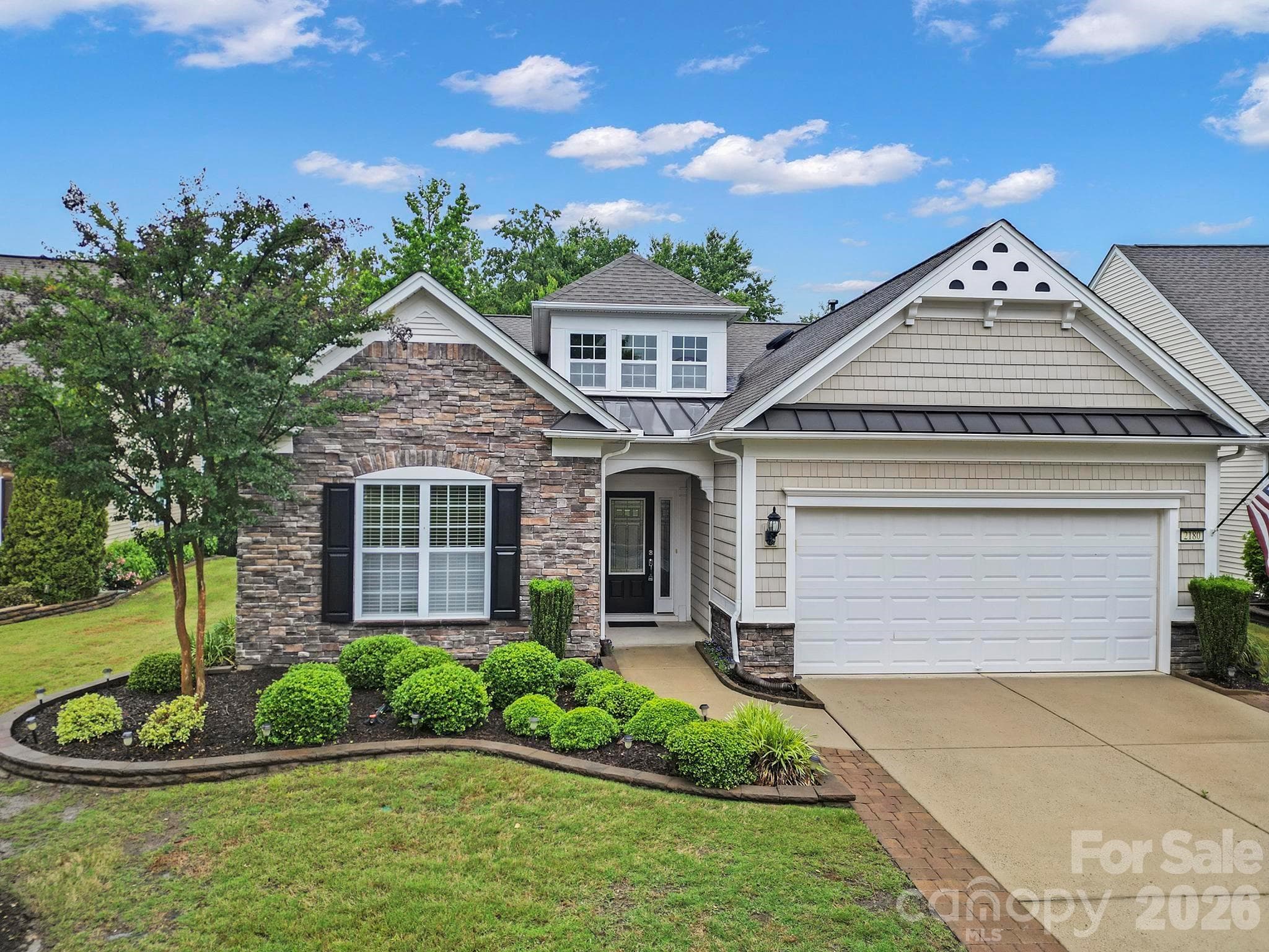 Single Family Residence at 2180 Hartwell Lane, Fort Mill, photo 2 of 71
