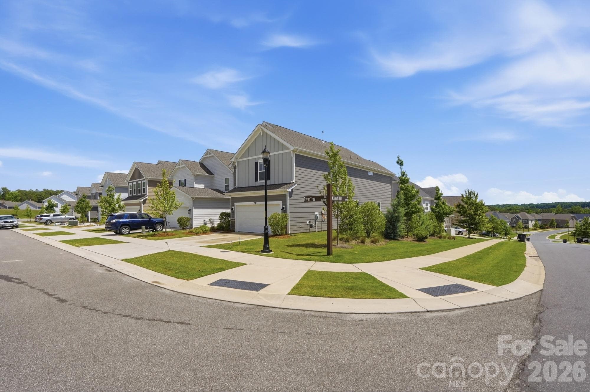 Premium Corner Lot location. - Charlotte