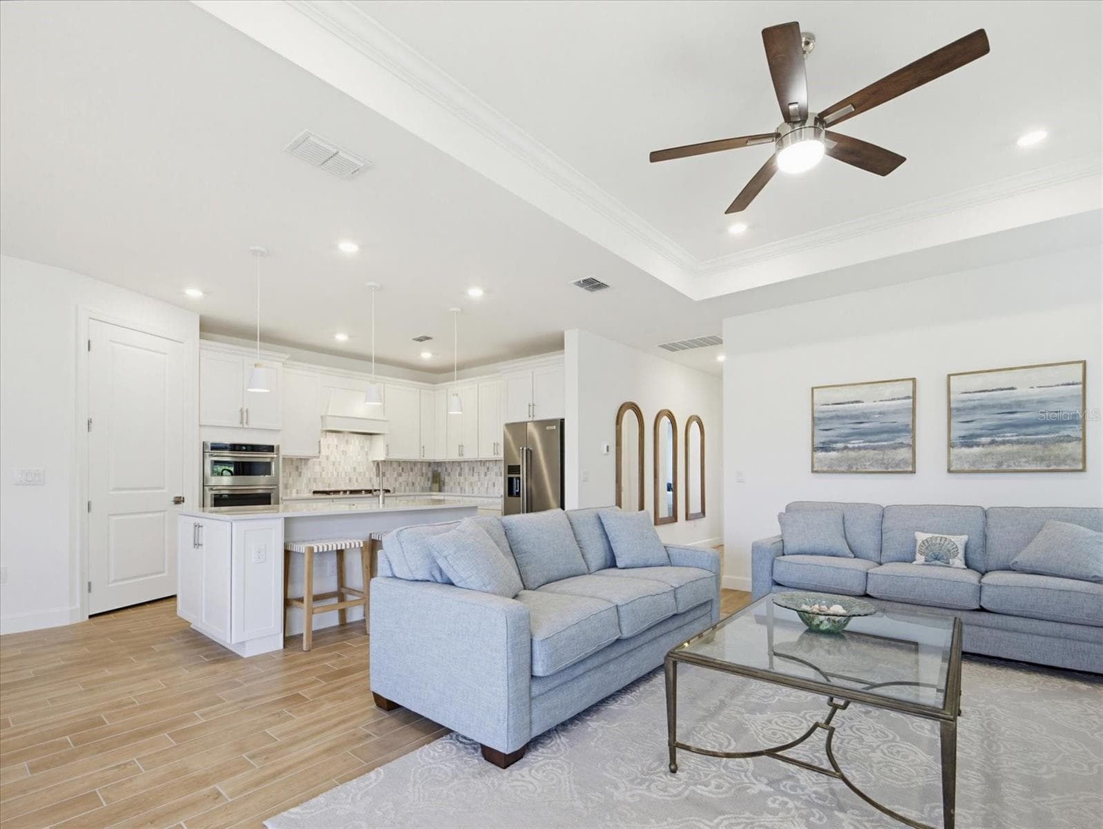 Single Family Residence at 10408 SEA BREEZE RIDGE DR, ENGLEWOOD, photo 14 of 75