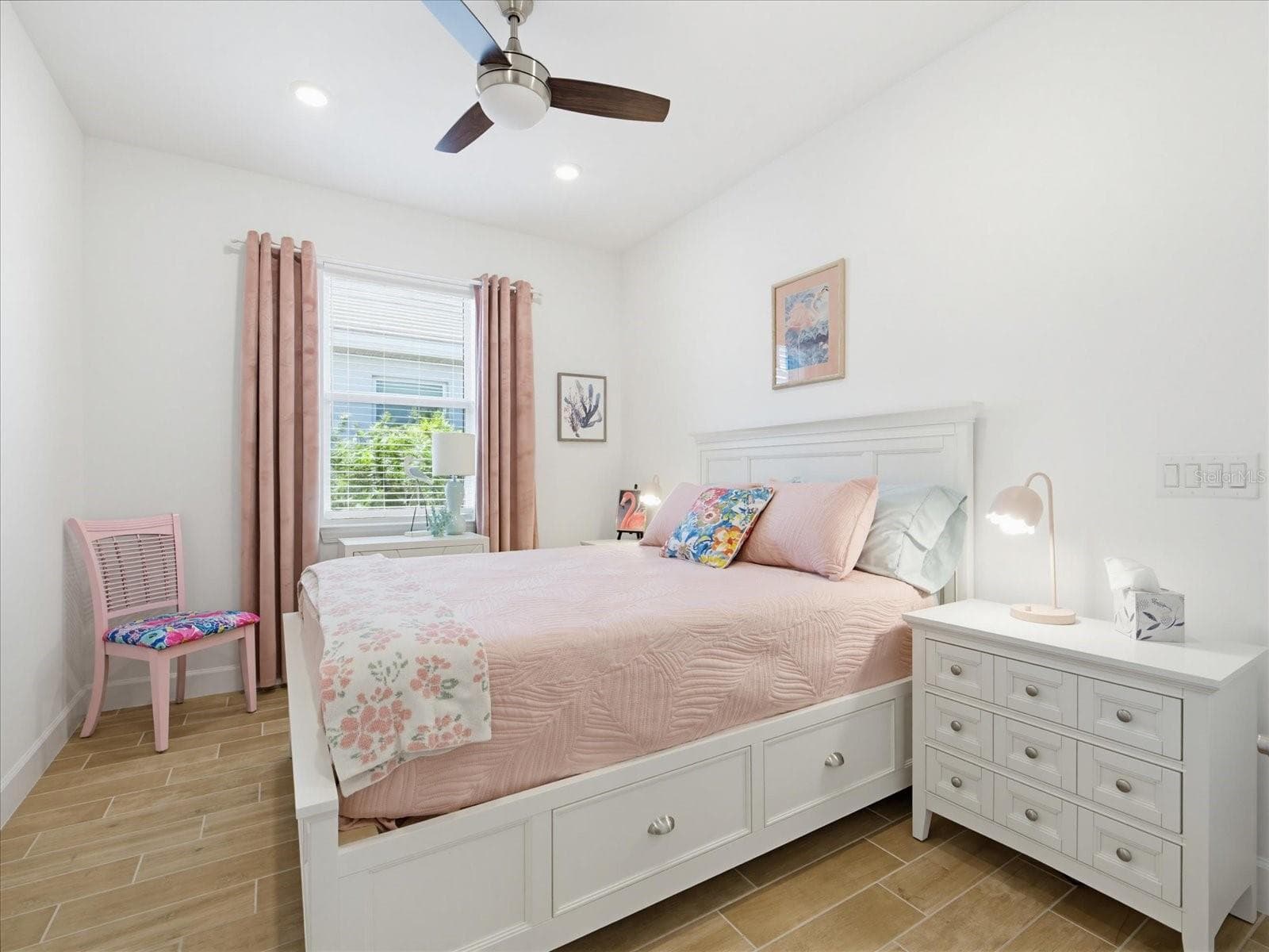 Single Family Residence at 10408 SEA BREEZE RIDGE DR, ENGLEWOOD, photo 27 of 75