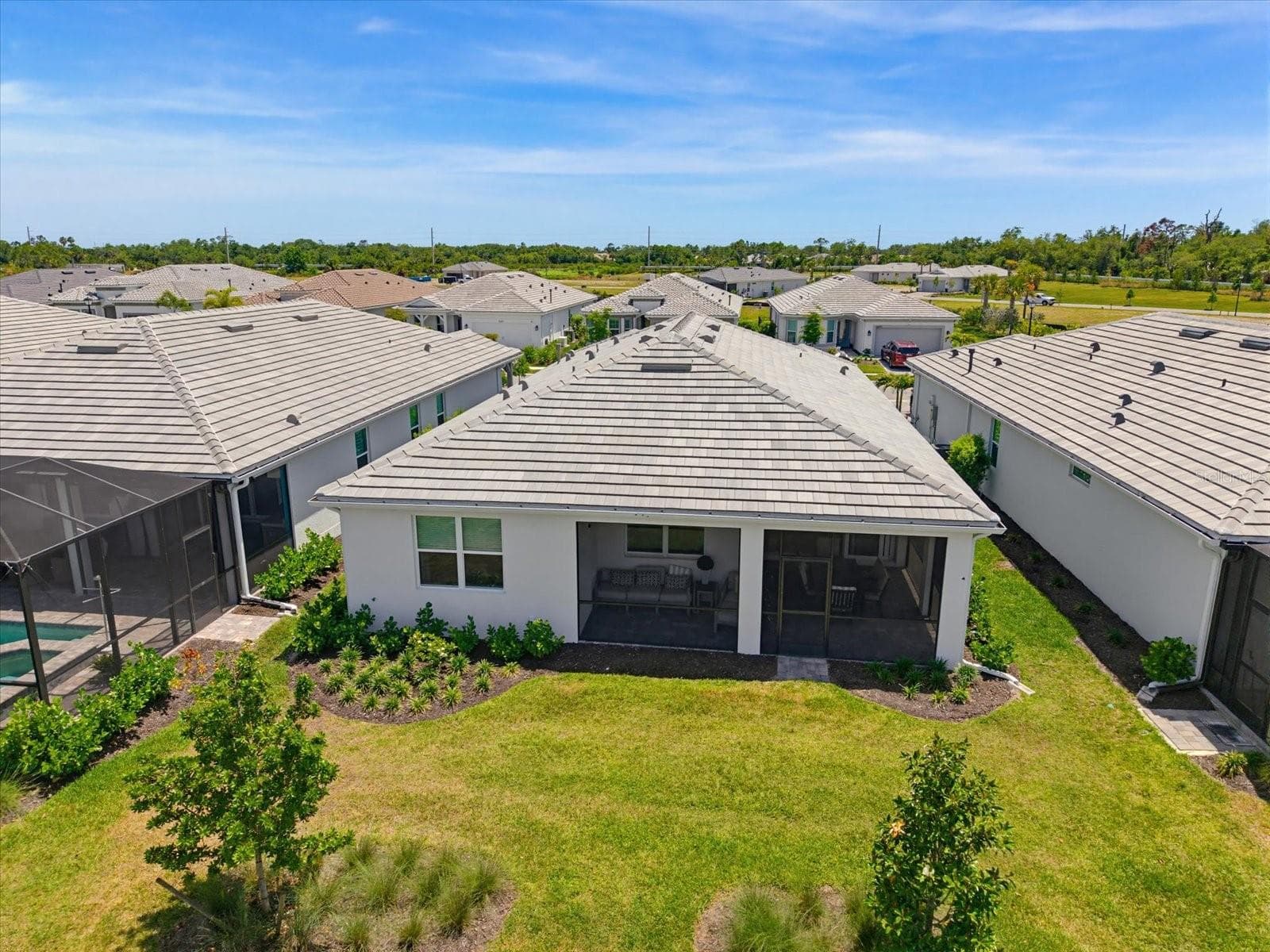 Single Family Residence at 10408 SEA BREEZE RIDGE DR, ENGLEWOOD, photo 66 of 75