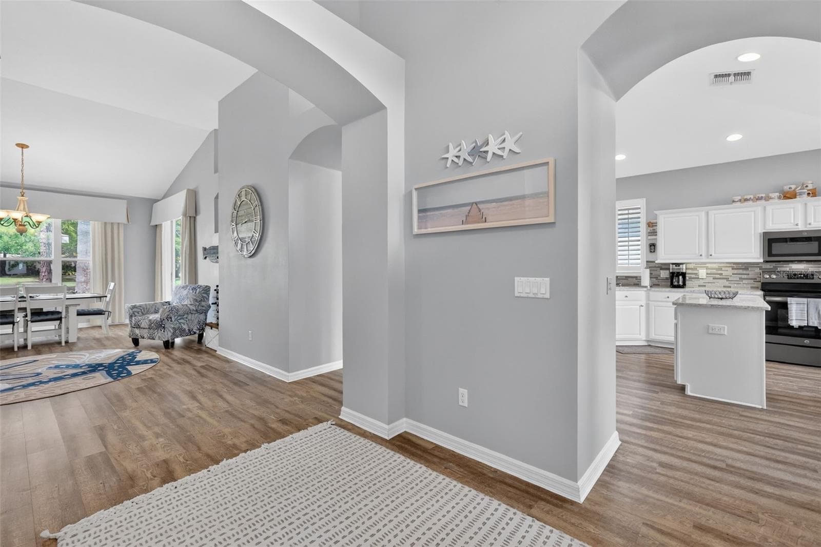 Single Family Residence at 8011 PINE HOLLOW DR, MOUNT DORA, photo 9 of 56
