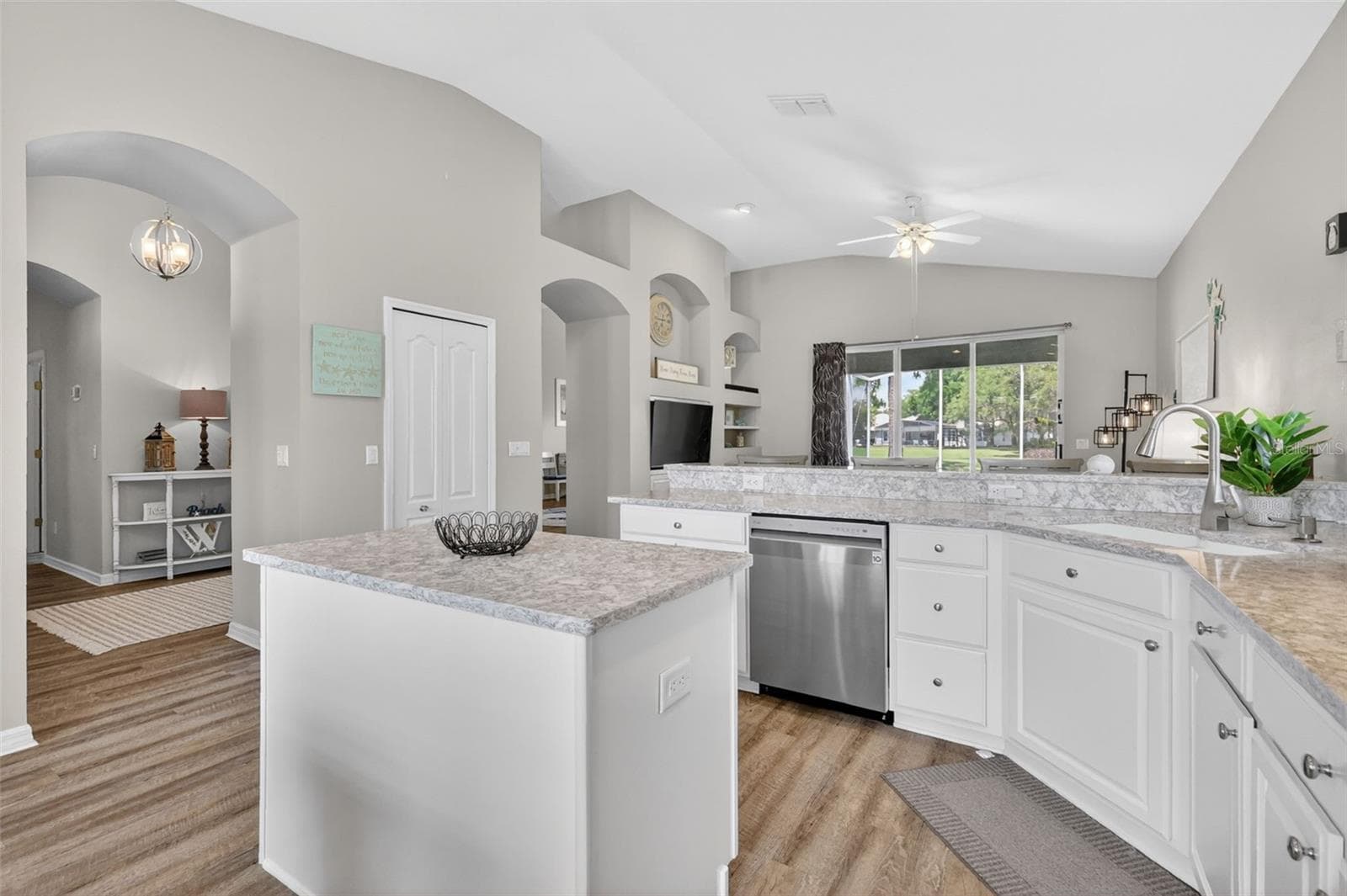 Single Family Residence at 8011 PINE HOLLOW DR, MOUNT DORA, photo 19 of 56