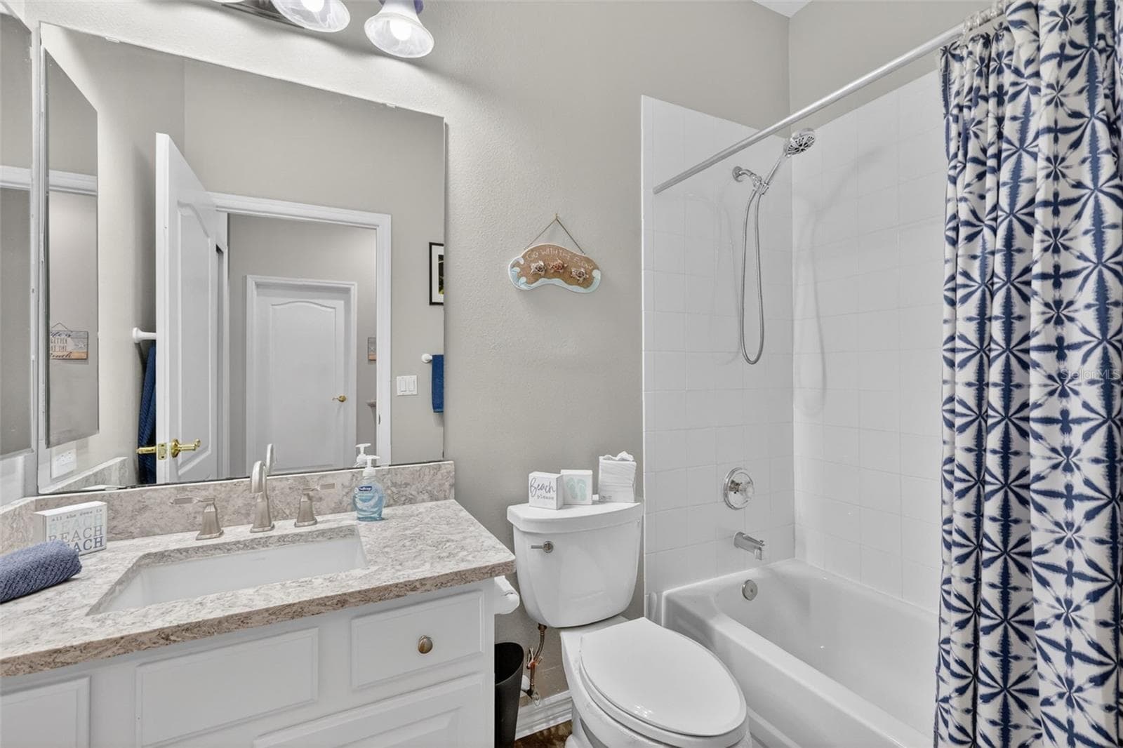 Single Family Residence at 8011 PINE HOLLOW DR, MOUNT DORA, photo 32 of 56
