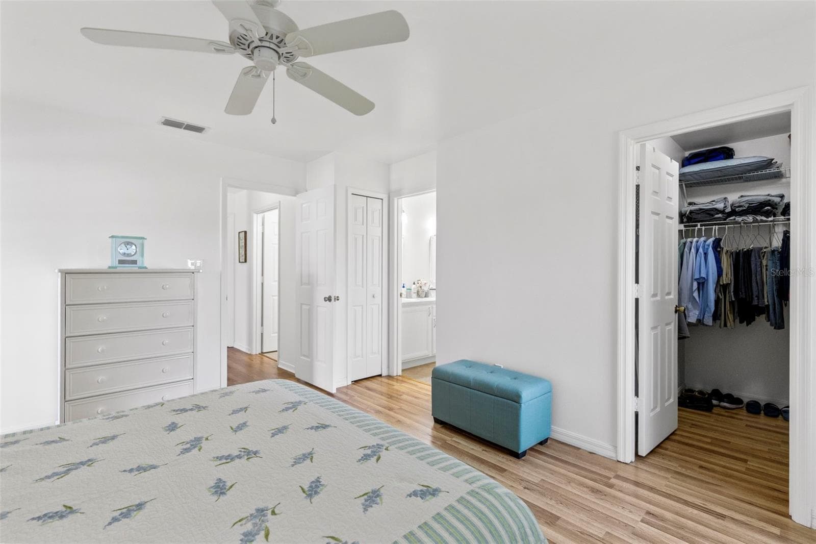 Single Family Residence at 4960 HERON RUN CIR, LEESBURG, photo 14 of 46