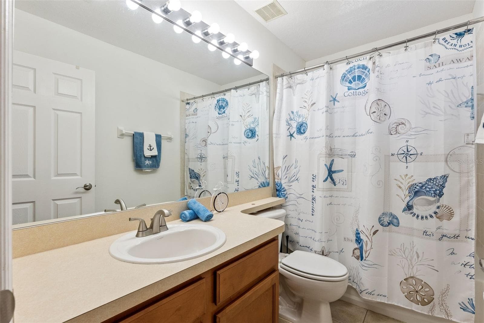 Guest Bathroom - 10125 SANDY MARSH LN, ORLANDO
