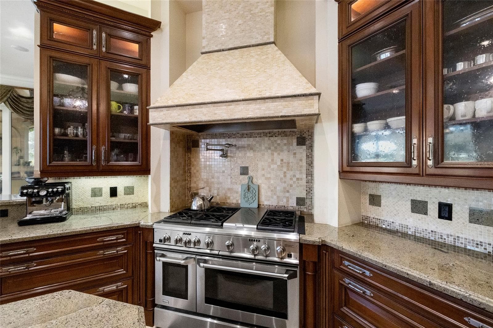 Single Family Residence at 7202 TEAL CREEK GLN, LAKEWOOD RANCH, photo 13 of 67