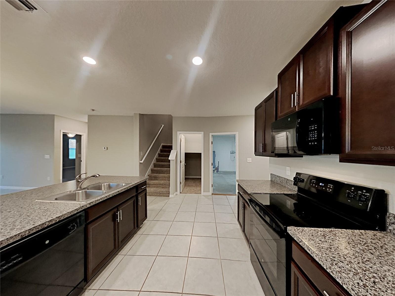 Single Family Residence at 4436 ETERNAL PRINCE DR, SUN CITY CENTER, photo 8 of 35