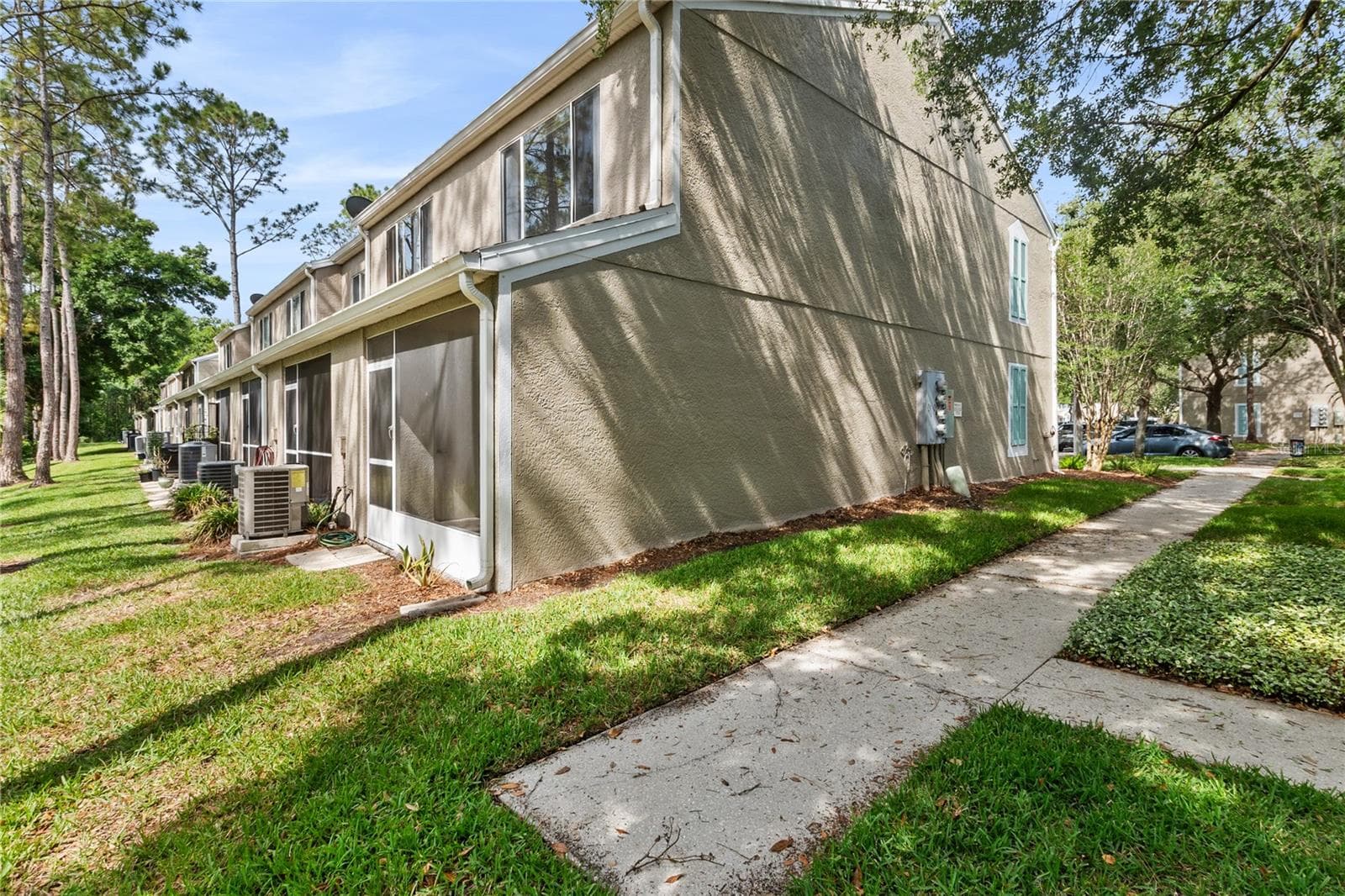 End Unit - 8671 HUNTERS KEY CIR #8671, TAMPA