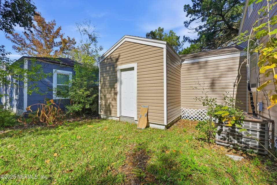 Backyard - 3428 GLEN ST, JACKSONVILLE