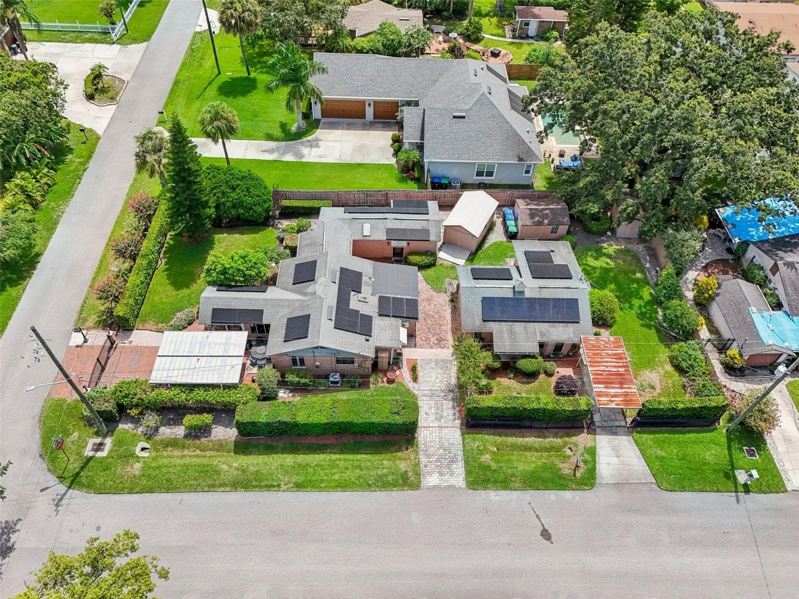 1020 VENETIAN AVE