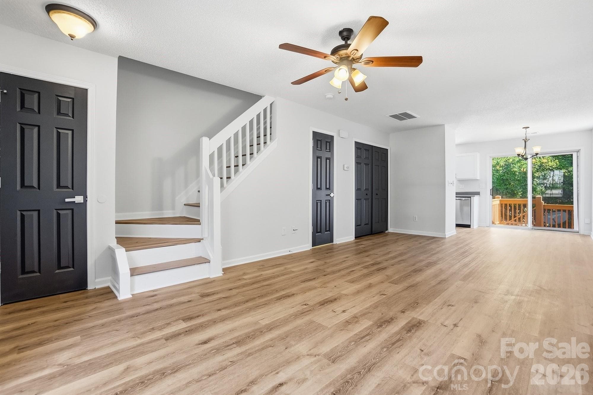 Townhouse at Charlotte, photo 6 of 39