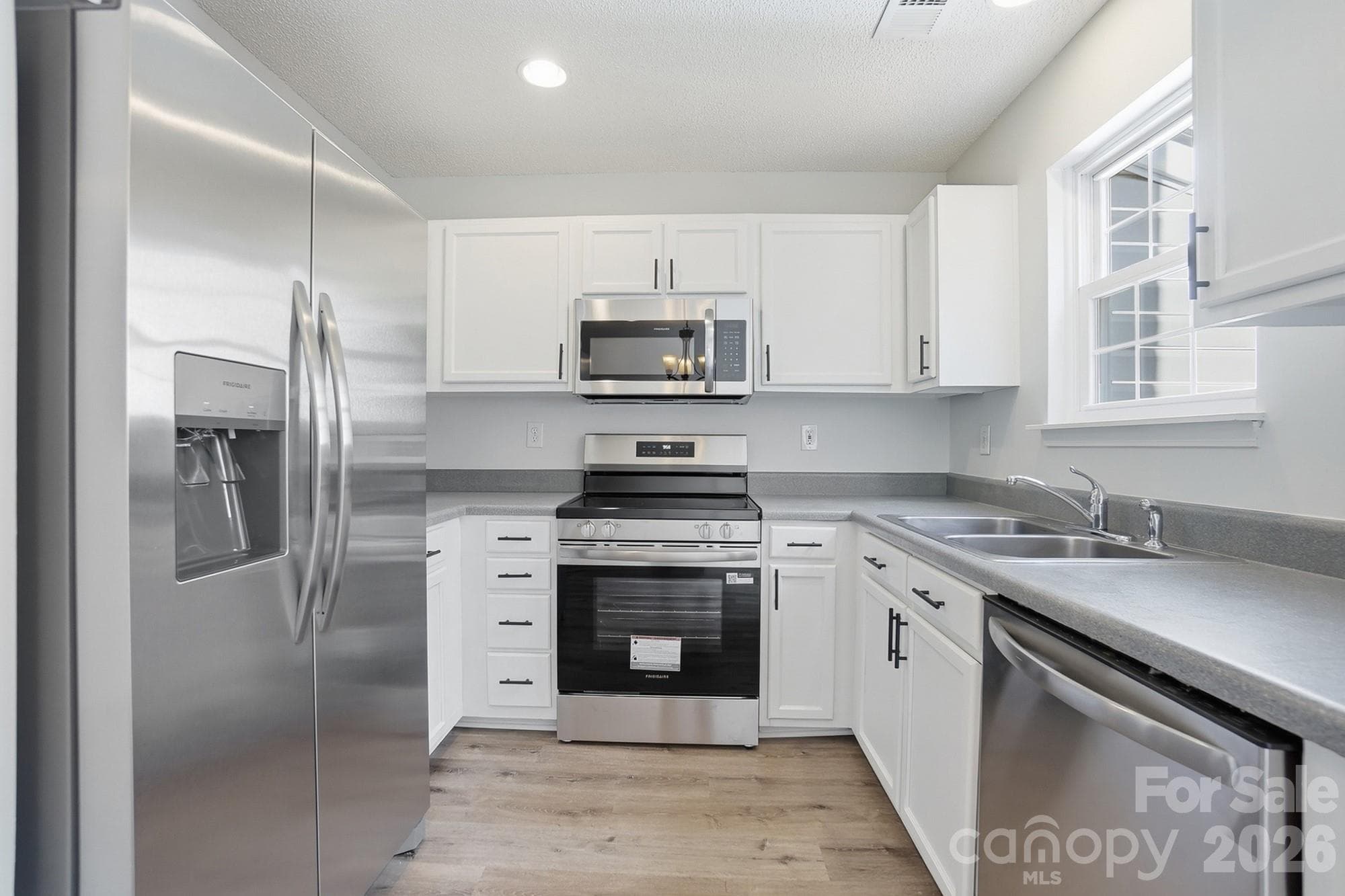 Townhouse at Charlotte, photo 11 of 39