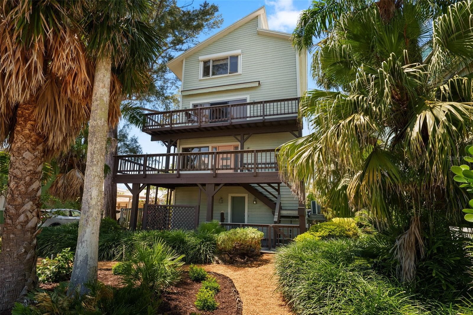 Courtyard Entry - 1304 PASS A GRILLE WAY, ST PETE BEACH