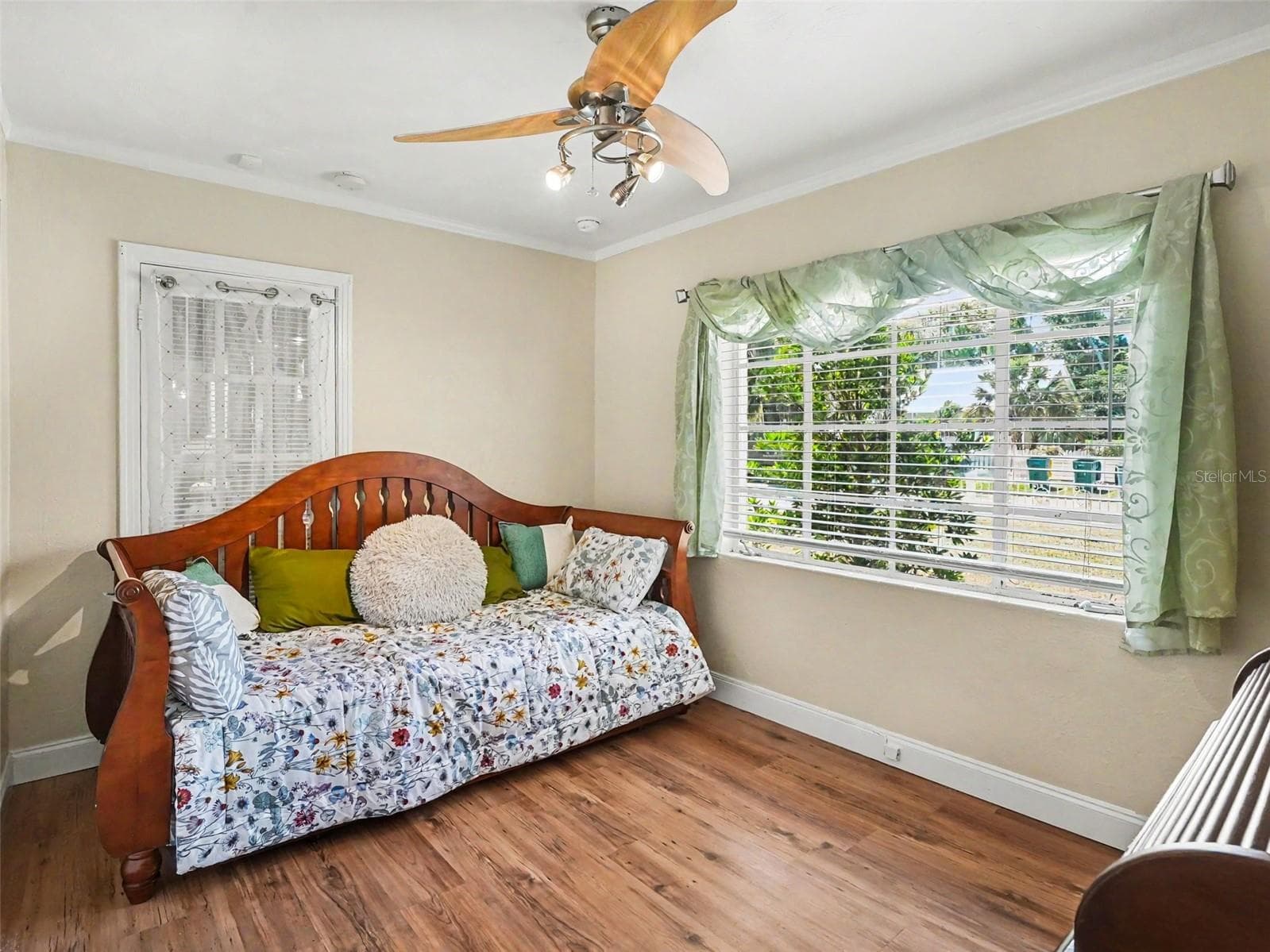 Single Family Residence at 315 W 11TH AVE, MOUNT DORA, photo 16 of 31
