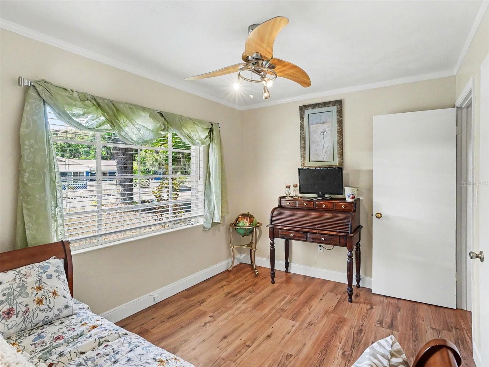 Single Family Residence at 315 W 11TH AVE, MOUNT DORA, photo 17 of 31