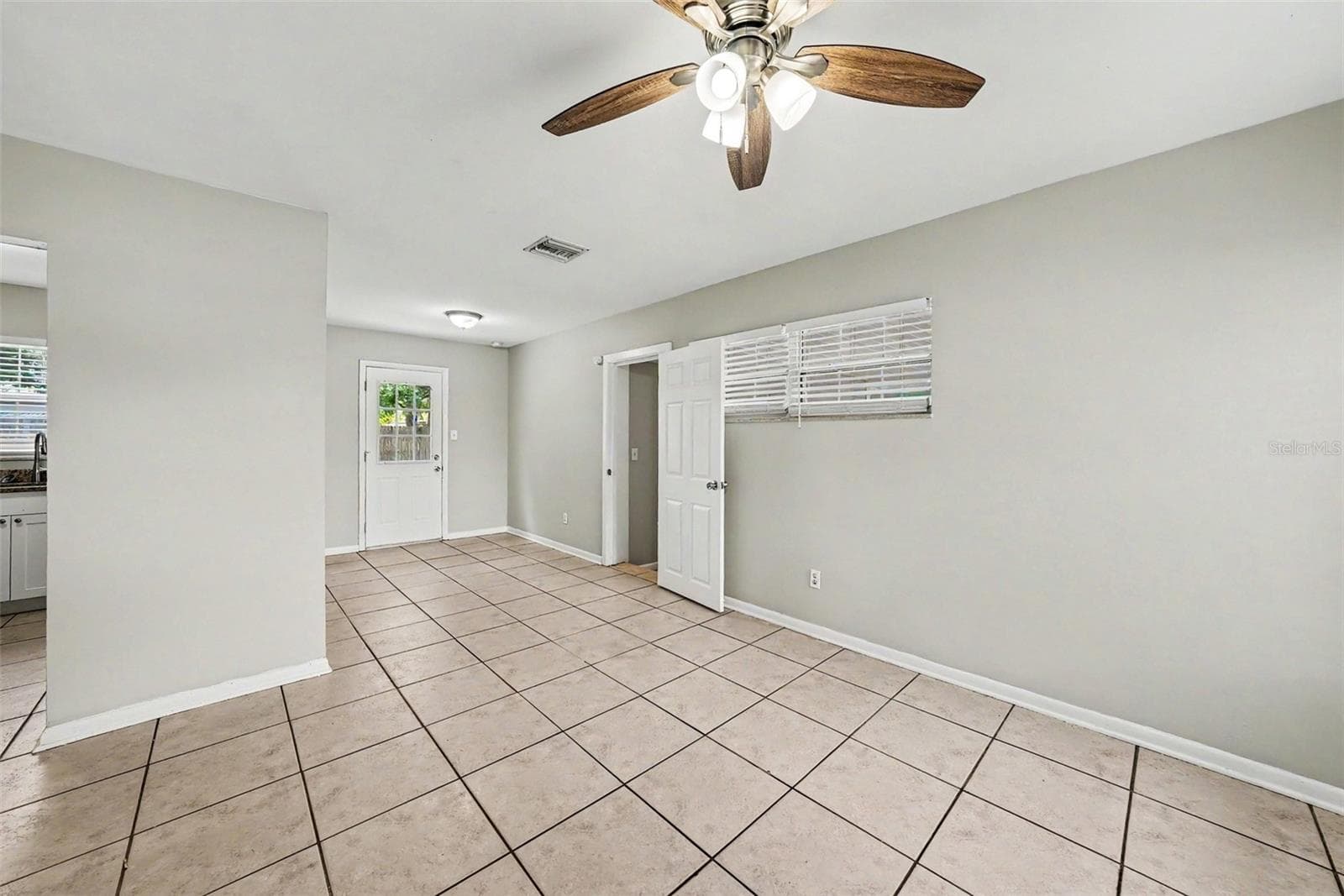 Single Family Residence at 10209 N 28TH ST, TAMPA, photo 6 of 18