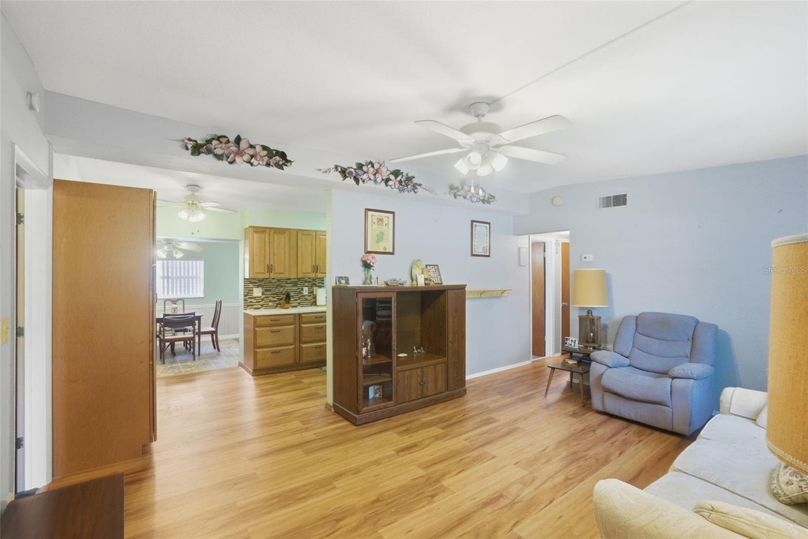 Single Family Residence at 481 KENTIA RD, CASSELBERRY, photo 4 of 39