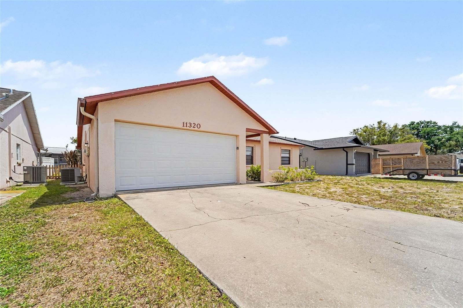 Single Family Residence at 11320 JACK RABBIT LN, PORT RICHEY, photo 2 of 19