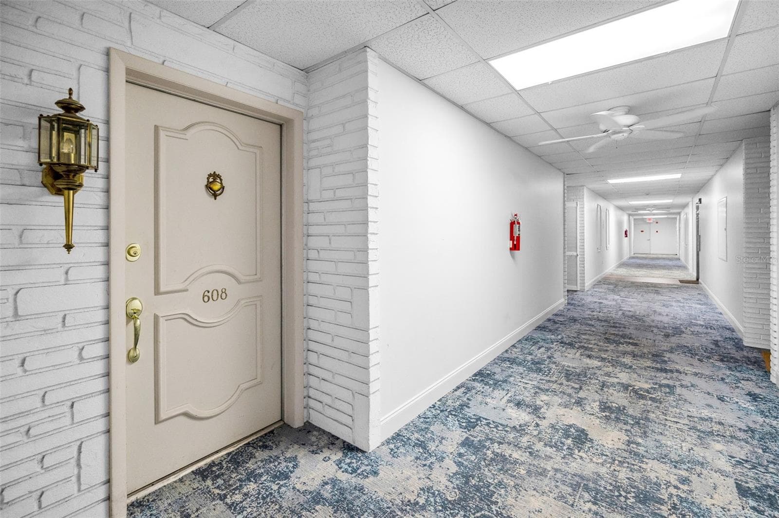Hallway, safe and secure - 100 BLUFF VIEW DR #608C, BELLEAIR BLUFFS
