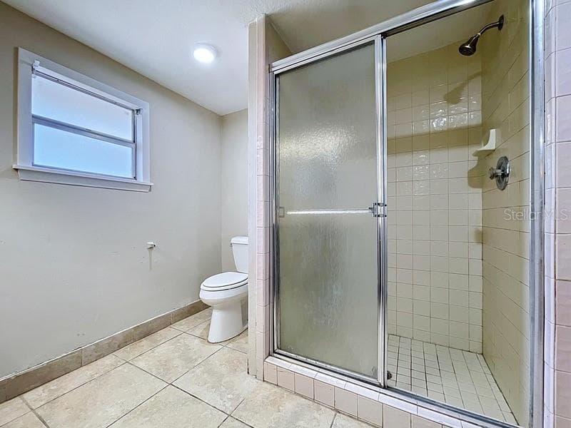 MASTER BATHROOM - 7018 54TH AVE N, ST PETERSBURG