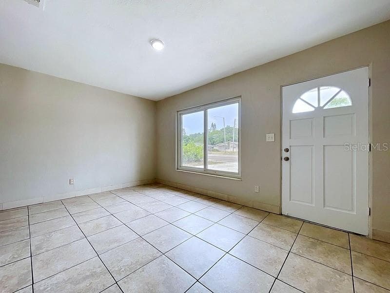 FAMILY ROOM - 7018 54TH AVE N, ST PETERSBURG