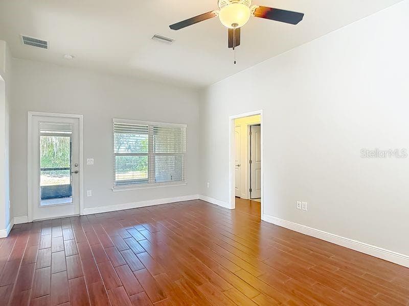 Living area/Great room - 12244 LOOPBACK DR, SAN ANTONIO